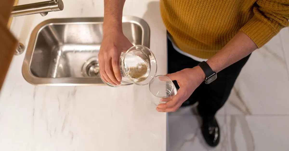 Comment dépanner une fuite d'eau rapidement : conseils pratiques