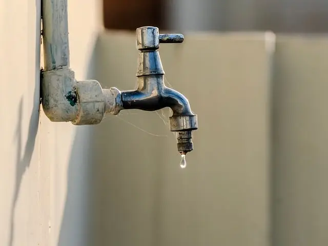 Comment diagnostiquer une fuite d'eau rapidement : Guide pratique